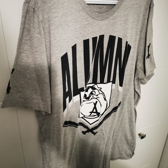 Tha Alumni T-Shirt - Picture 5 of 10